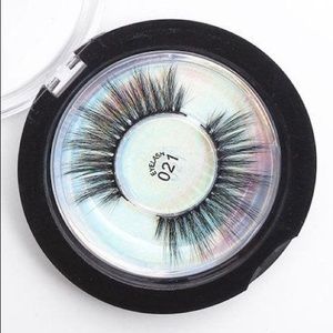 Sexy Wispy Faux Mink 3D Lashes in Holographic Case